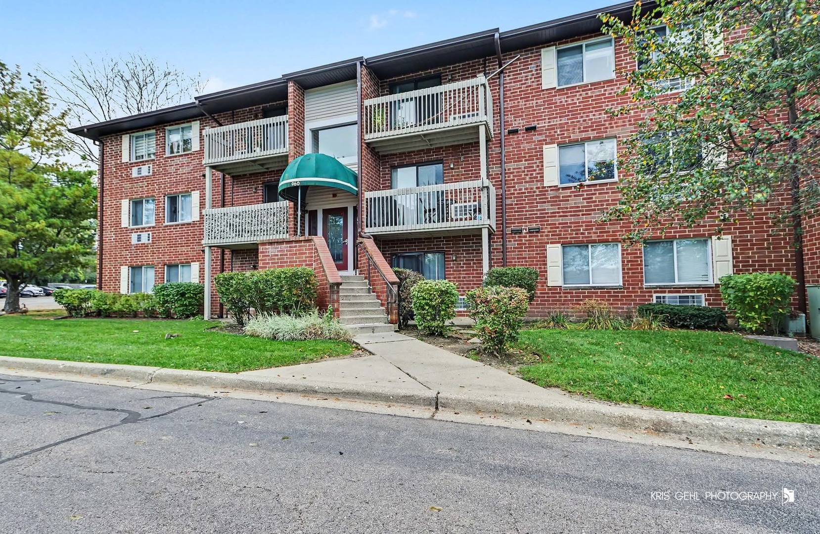 960 N Lakeside Drive 2-A Property Photo 1