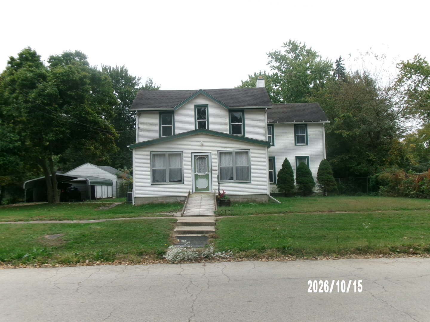 319 W Park Avenue Property Photo 1