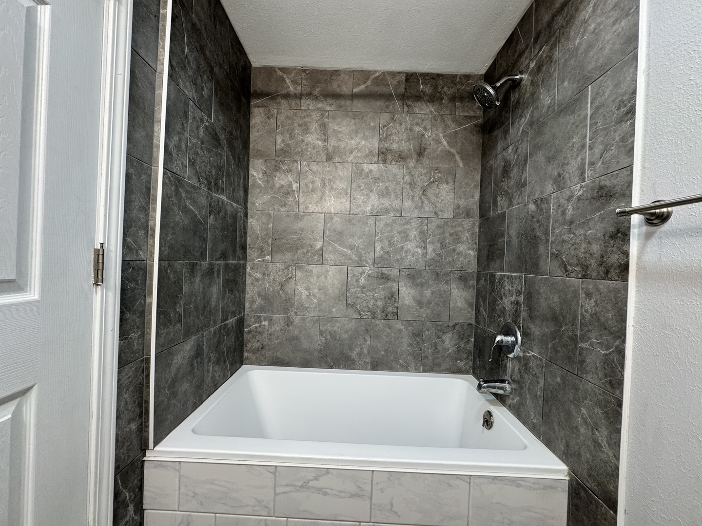106 Redwood Manor Property Photo 17