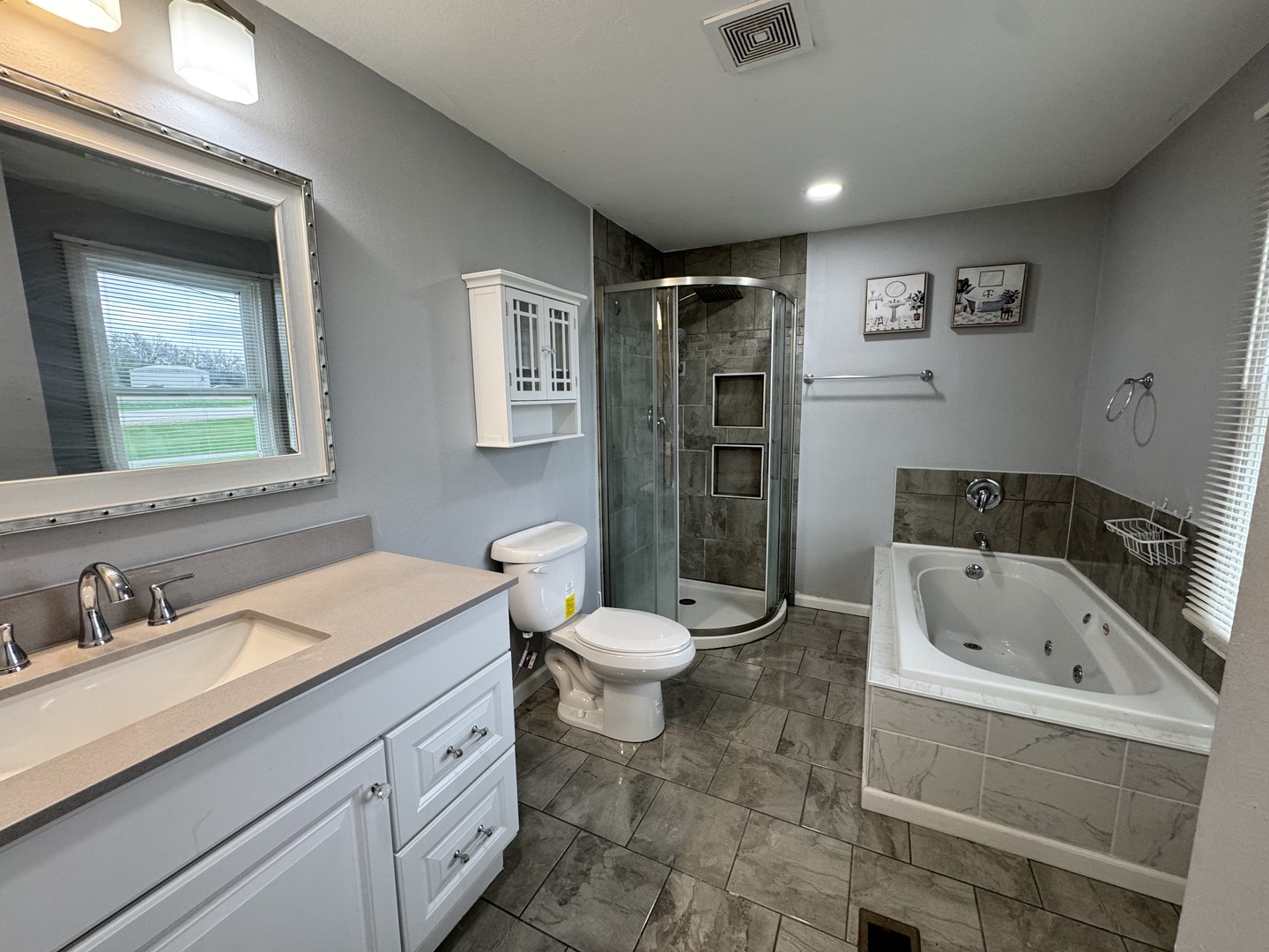 106 Redwood Manor Property Photo 22