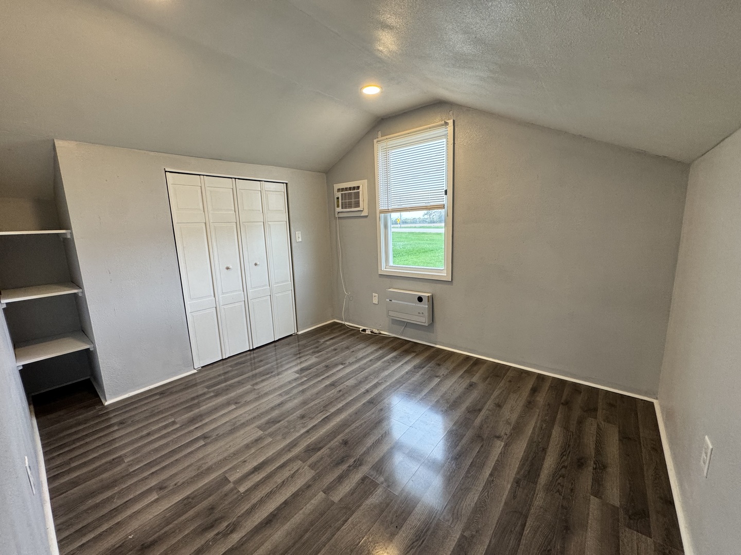 106 Redwood Manor Property Photo 28