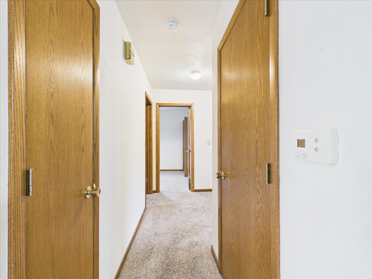 415 E 8th Street Property Photo 11