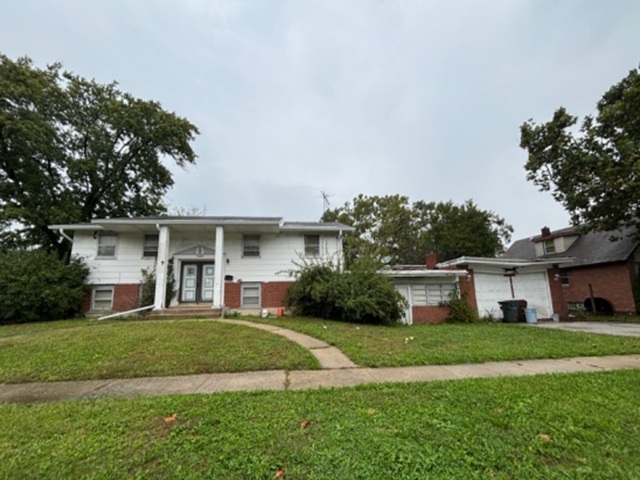 16908 Glen Oaks Drive Property Photo 2