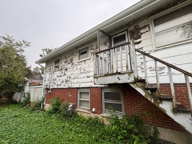 16908 Glen Oaks Drive Property Photo 3