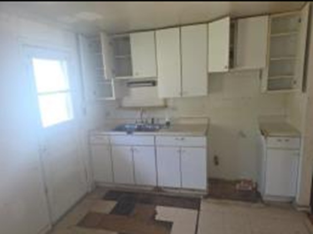 16908 Glen Oaks Drive Property Photo 6
