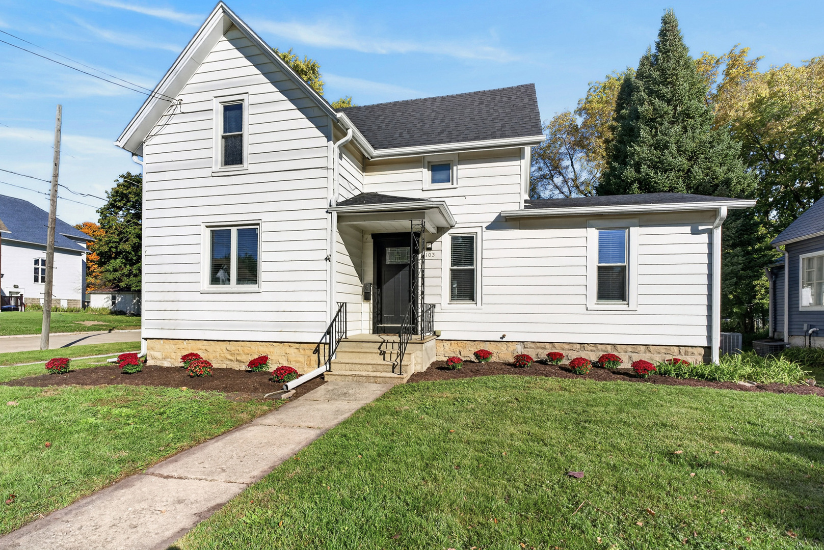 1103 State Street Property Photo 1