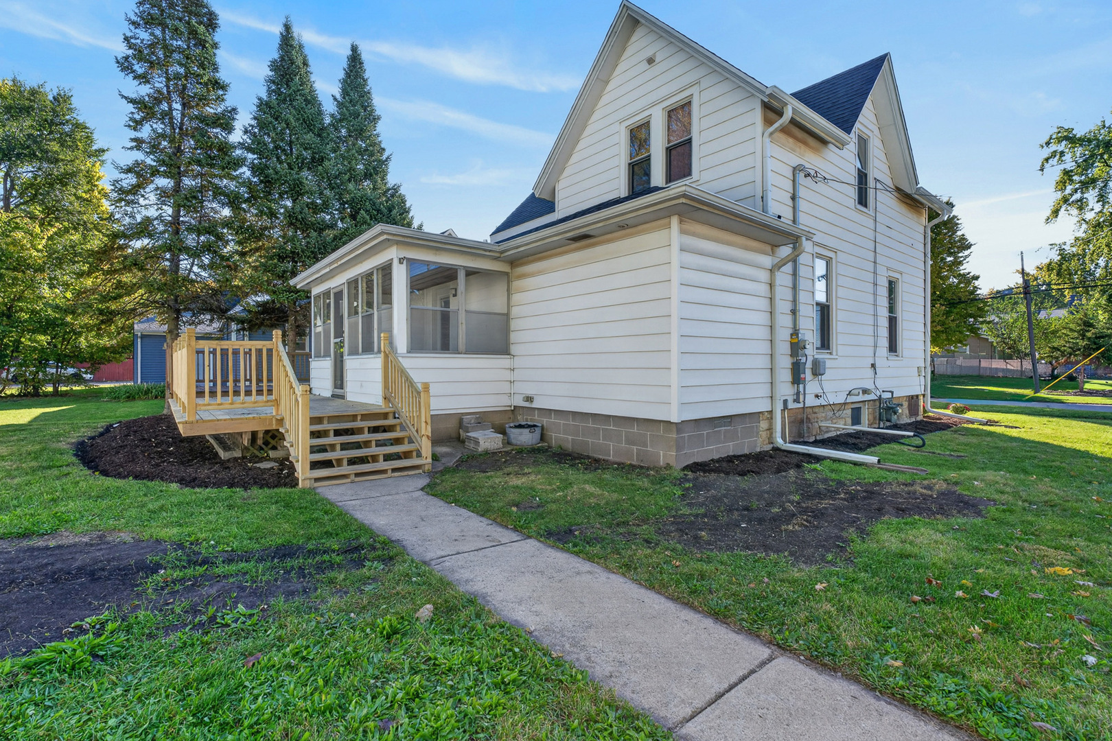 1103 State Street Property Photo 20