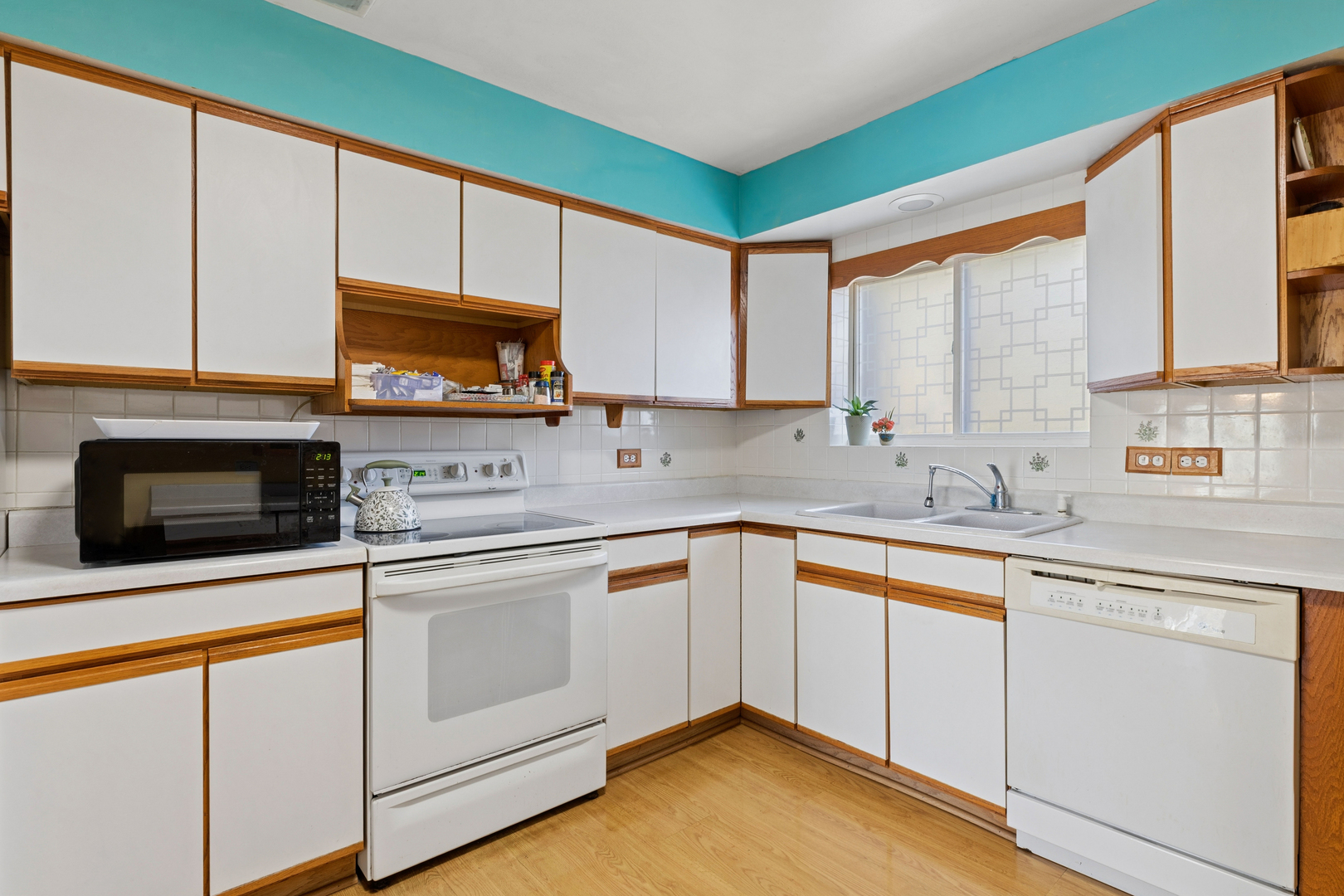 612 Cobblestone Circle E Property Photo 8