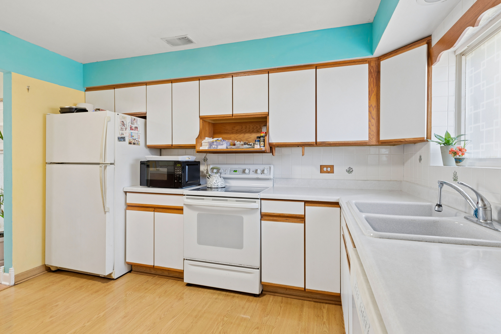 612 Cobblestone Circle E Property Photo 9