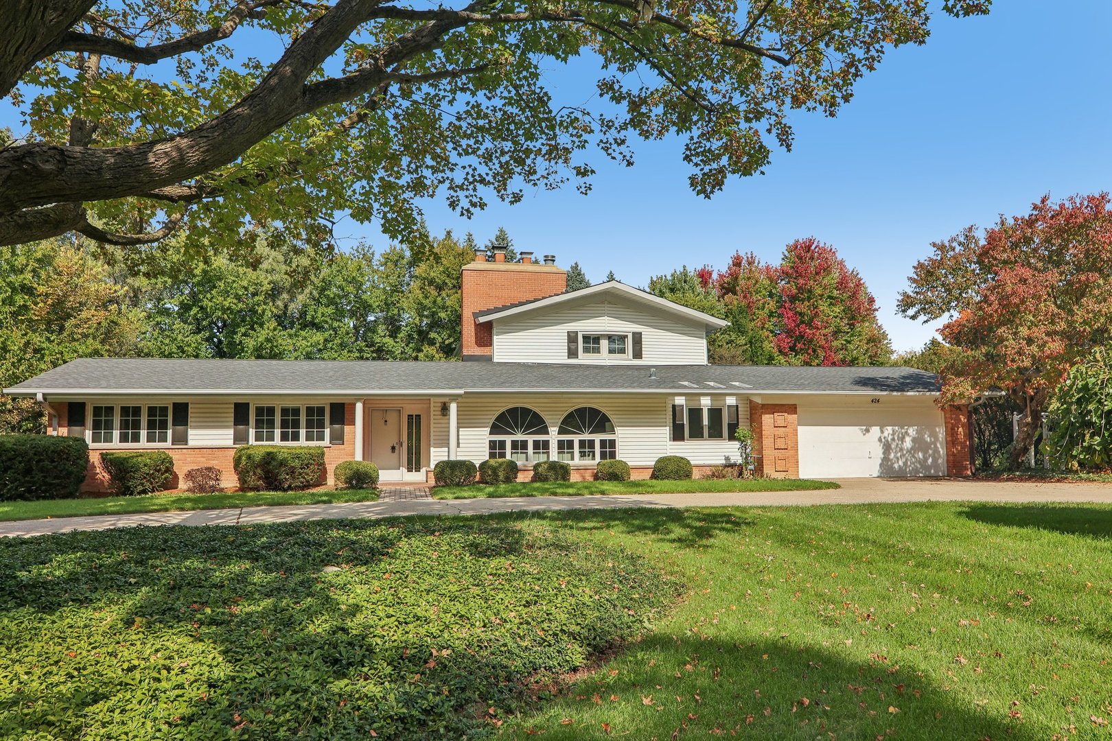 424 Otis Road Property Photo 1
