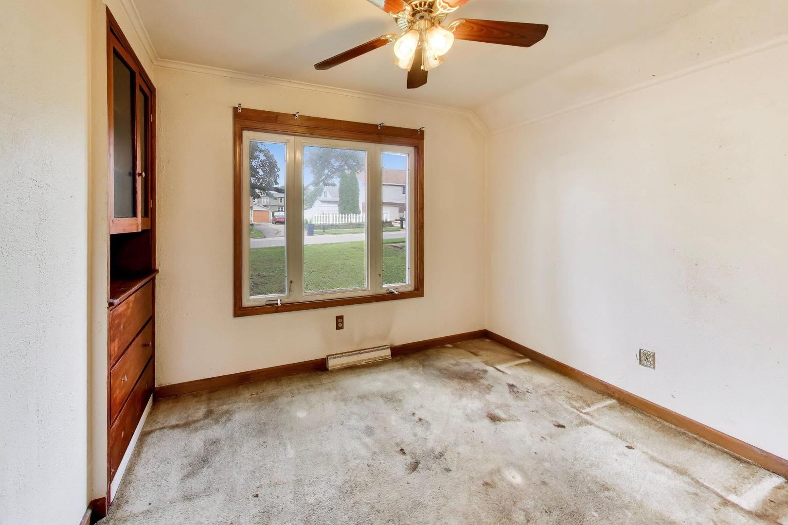 27 N Pioneer Road Property Photo 9