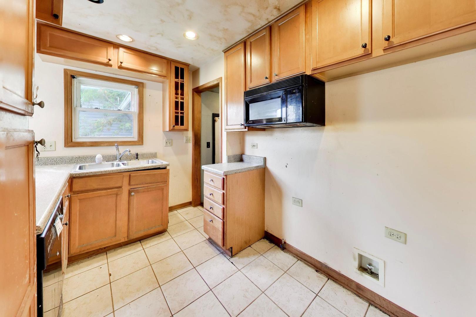 27 N Pioneer Road Property Photo 11