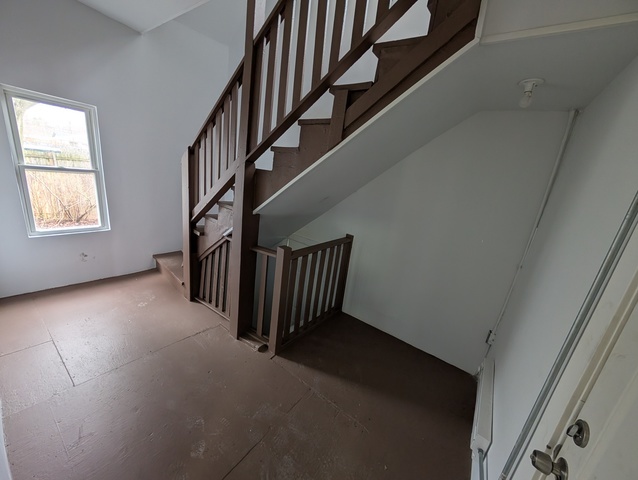 654 E 92nd Place Property Photo 12