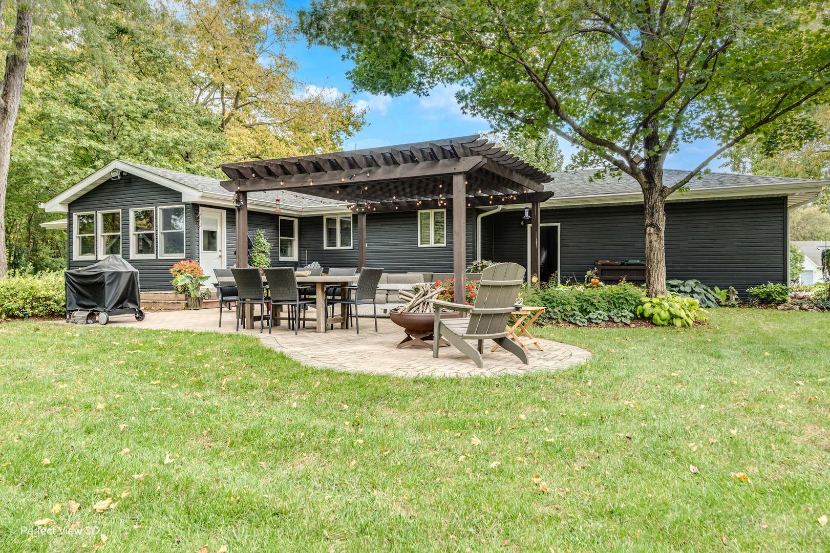 3895 N Chamlin Drive Property Photo 3