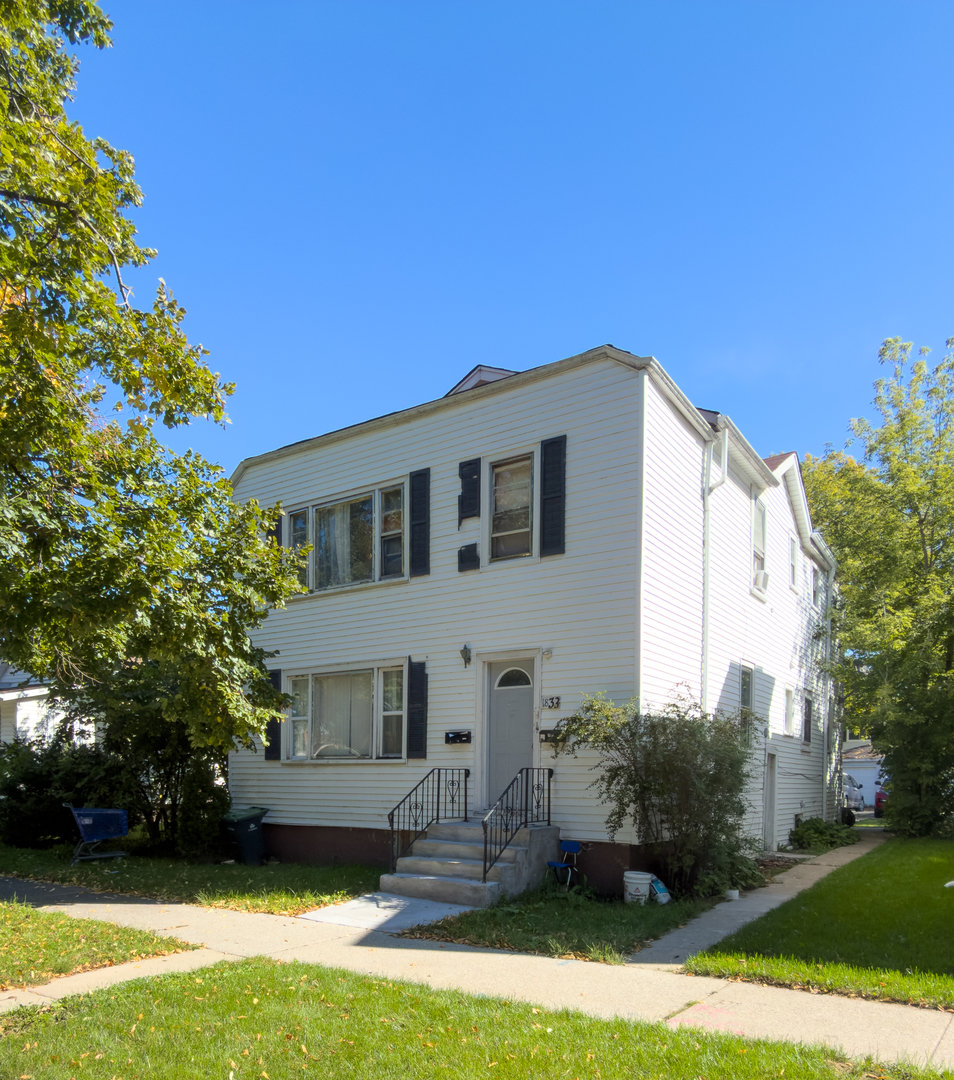 1833 Hartrey Avenue Property Photo 1