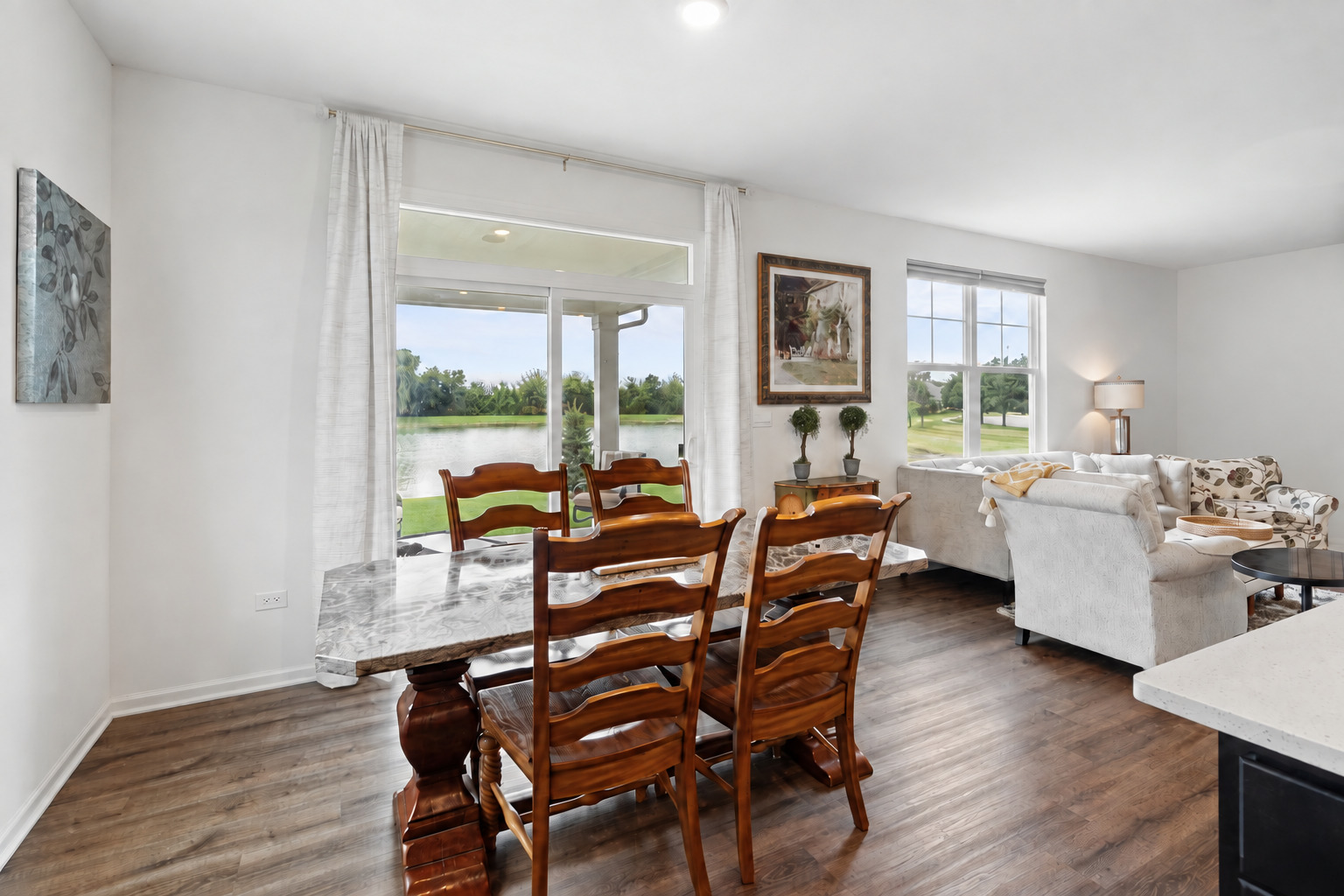 695 Kentshire Circle Property Photo 16
