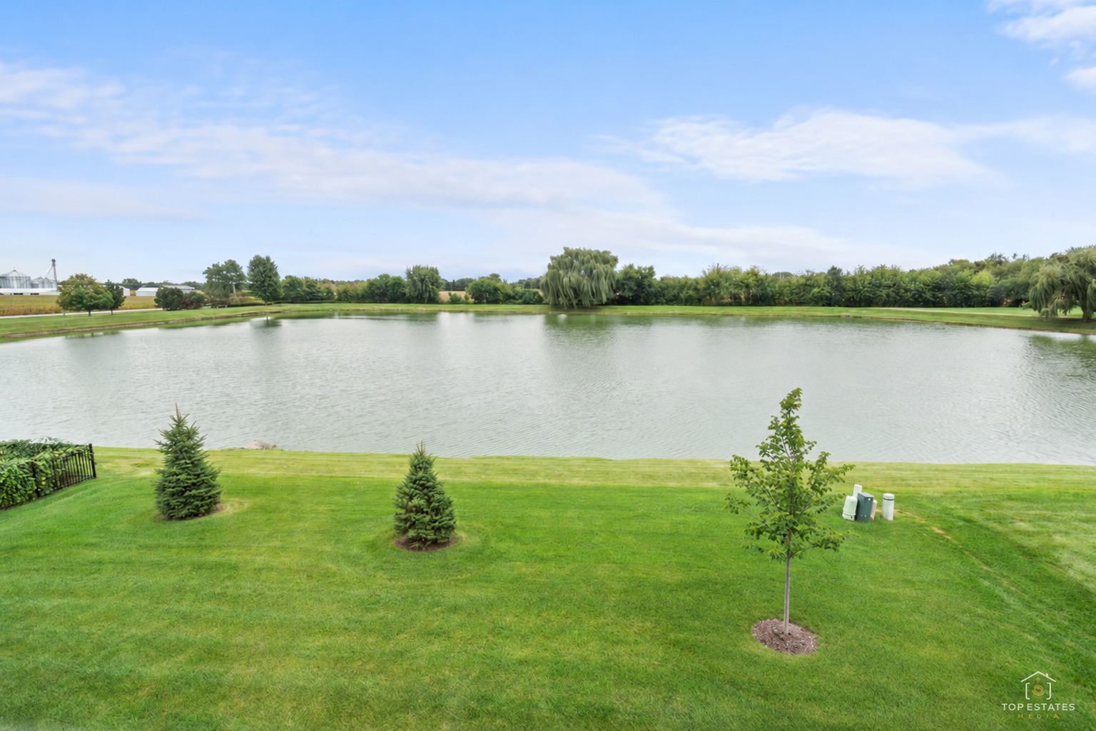 695 Kentshire Circle Property Photo 48