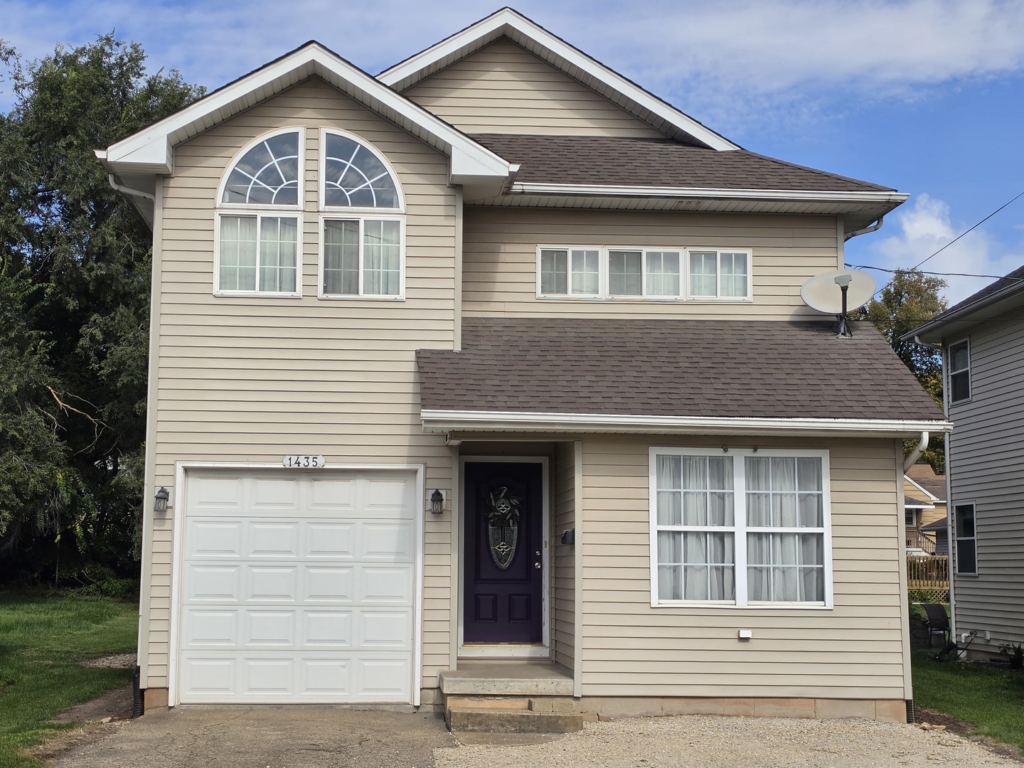 1435 5th Street Property Photo 1