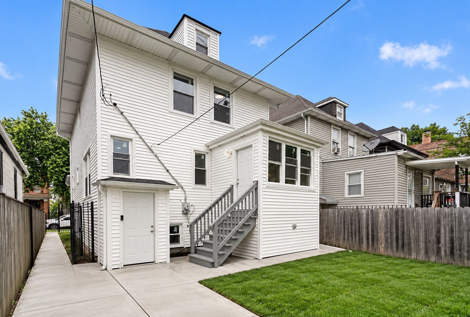 543 N Leclaire Avenue Property Photo 68