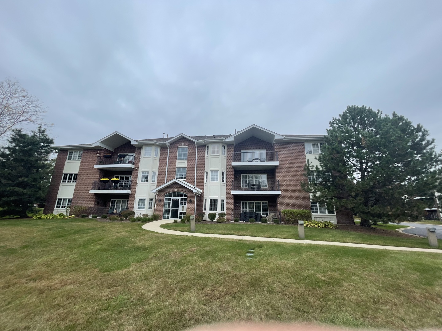 13109 Forest Ridge Drive 3d Property Photo 1
