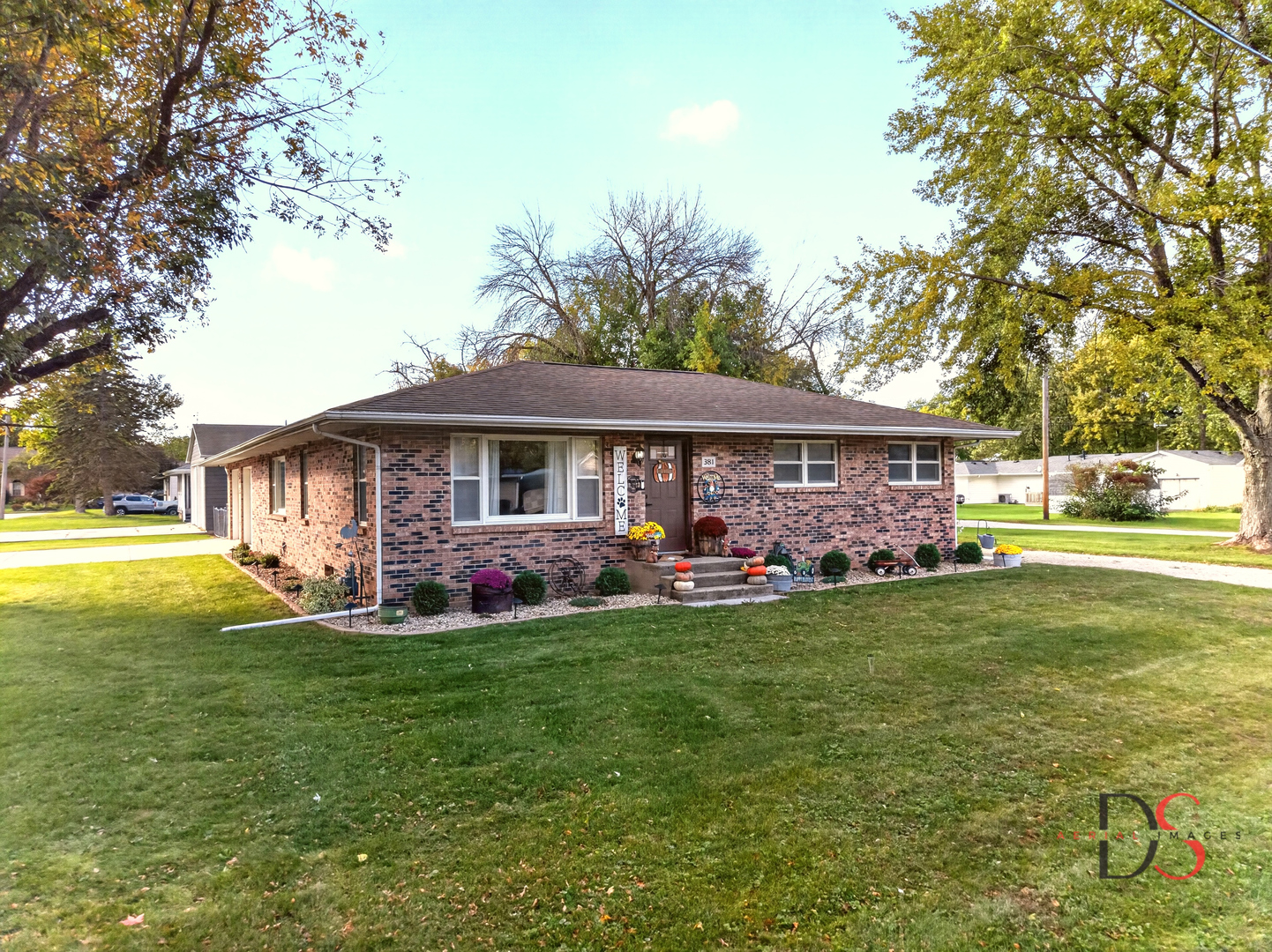 381 S Hossack Street Property Photo 1