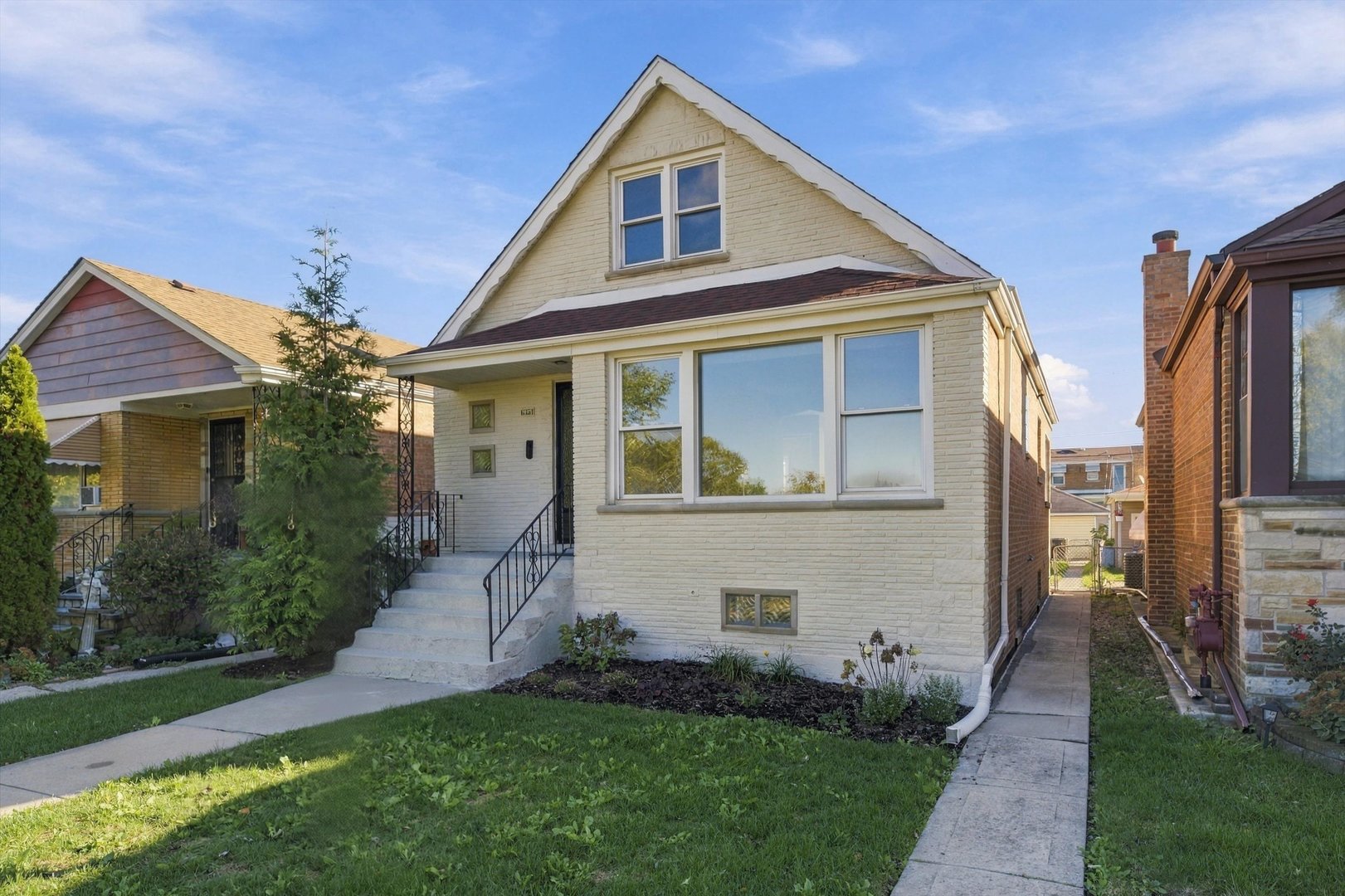 6351 S Kilbourn Avenue Property Photo 1