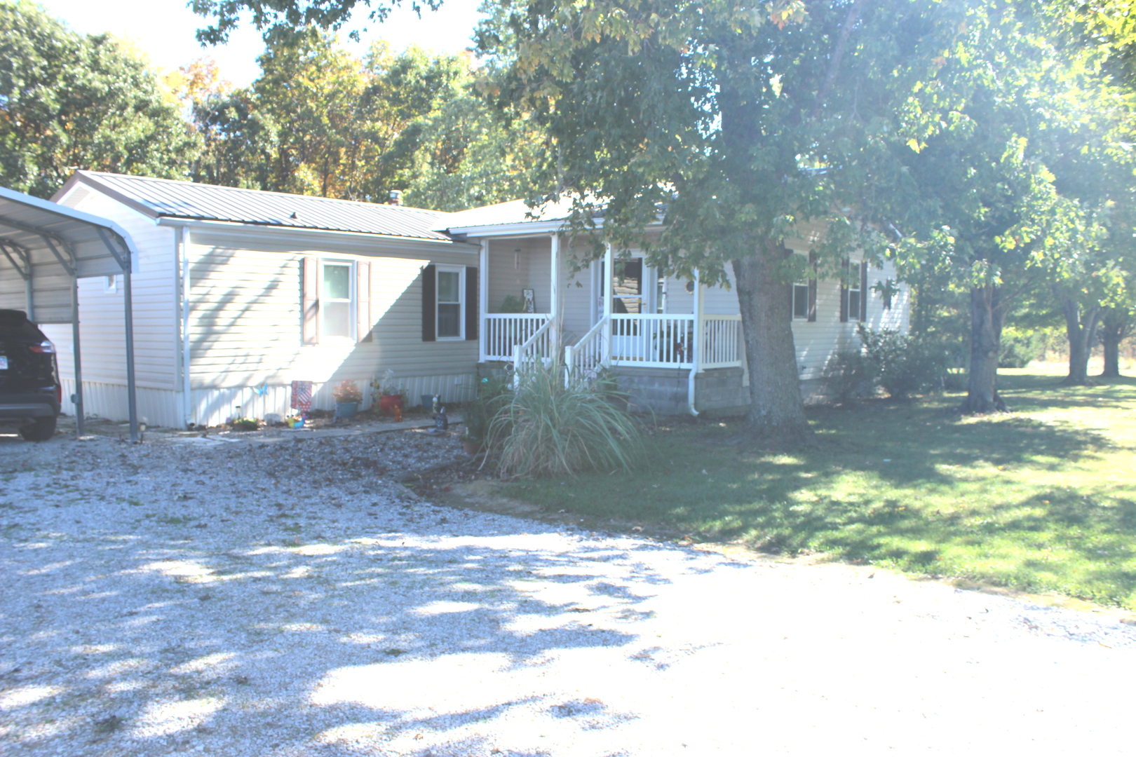 8024 Garrett Road Property Photo 1