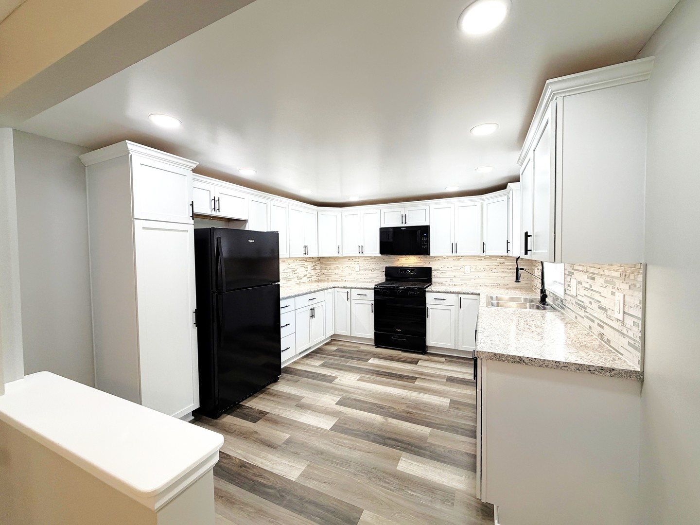 506 W Lincoln Avenue Property Photo 13