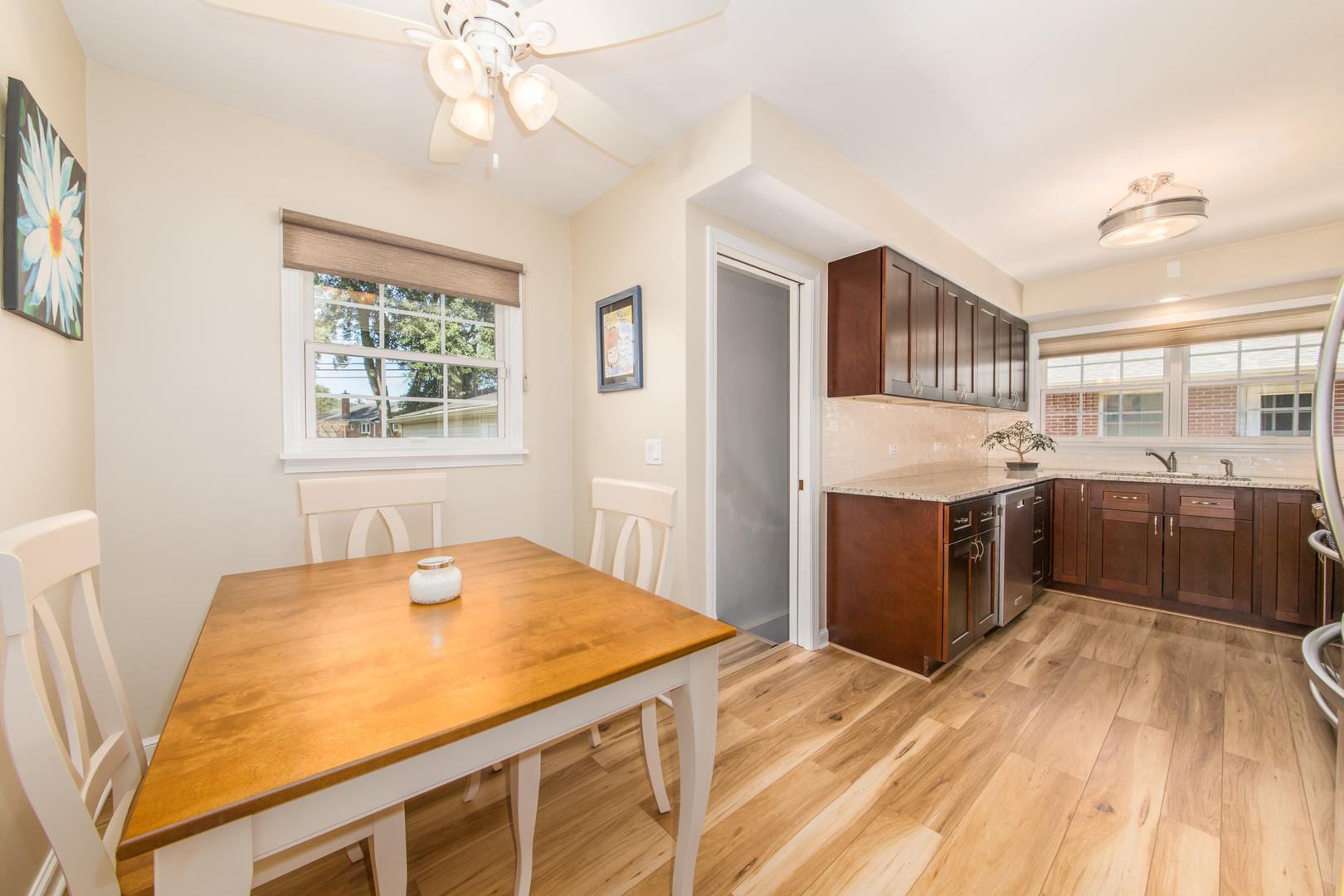 502 W Lonnquist Boulevard Property Photo 8