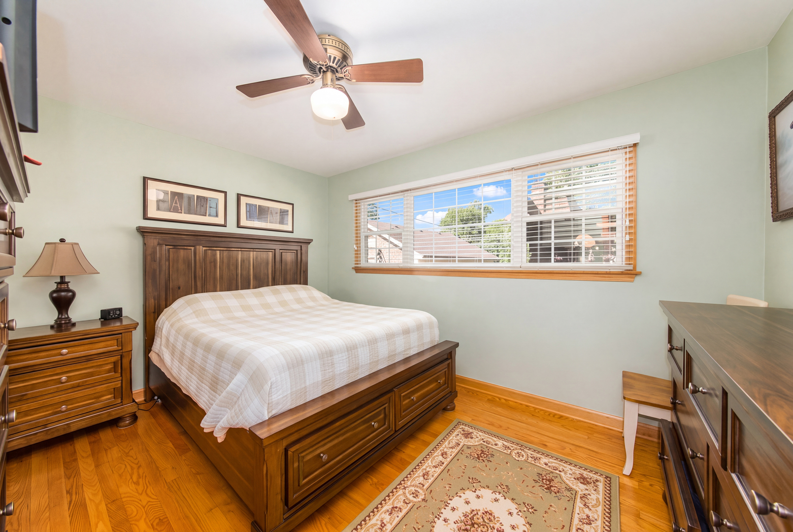 502 W Lonnquist Boulevard Property Photo 9