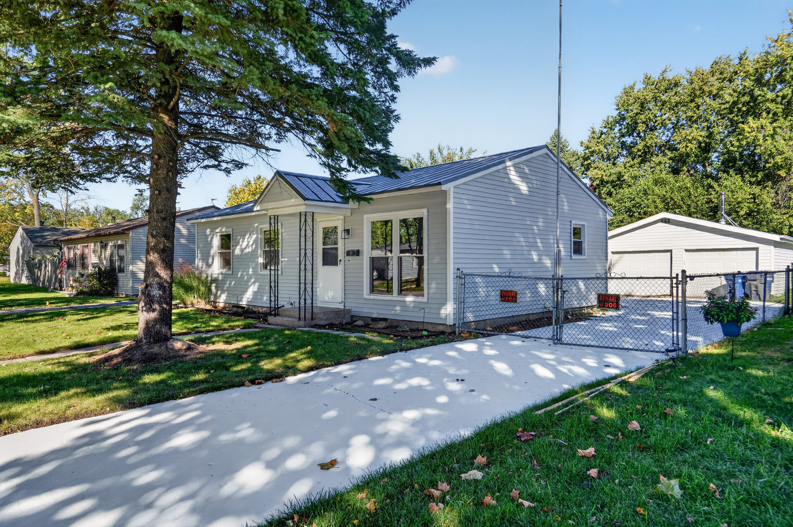 527 Fairlane Avenue Property Photo 1