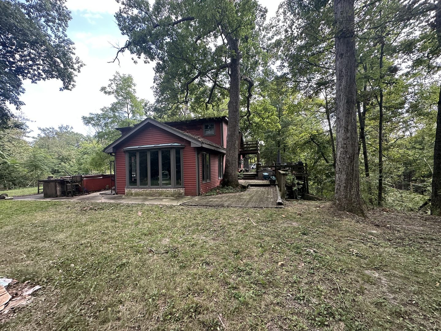 2200 W Thorn Lane Property Photo 1