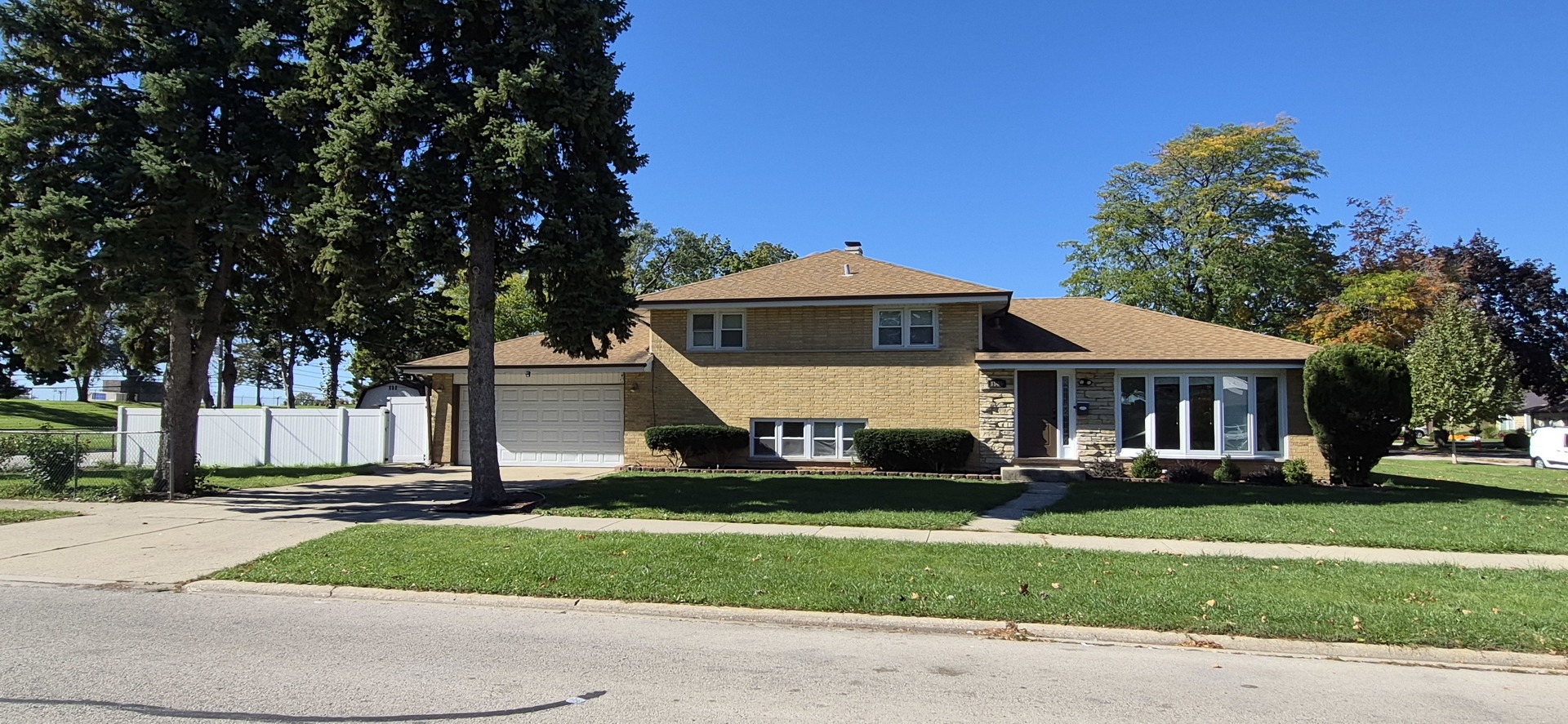 1586 Marshall Drive Property Photo 1