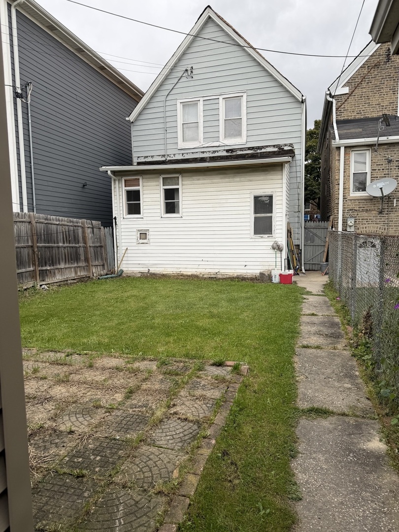 3719 W Wabansia Avenue Property Photo 23