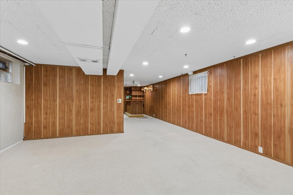 3605 Thayer Street Property Photo 25