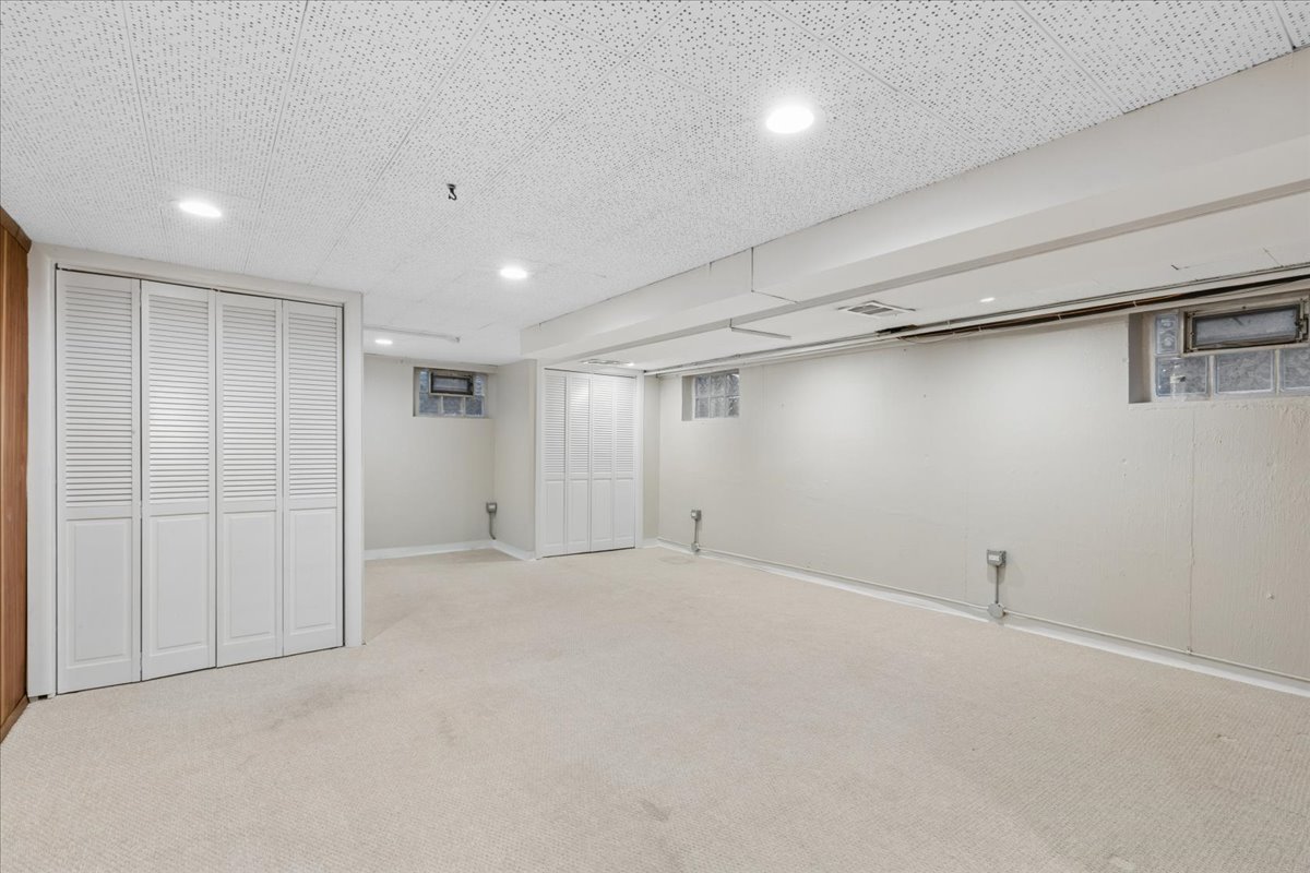 3605 Thayer Street Property Photo 26