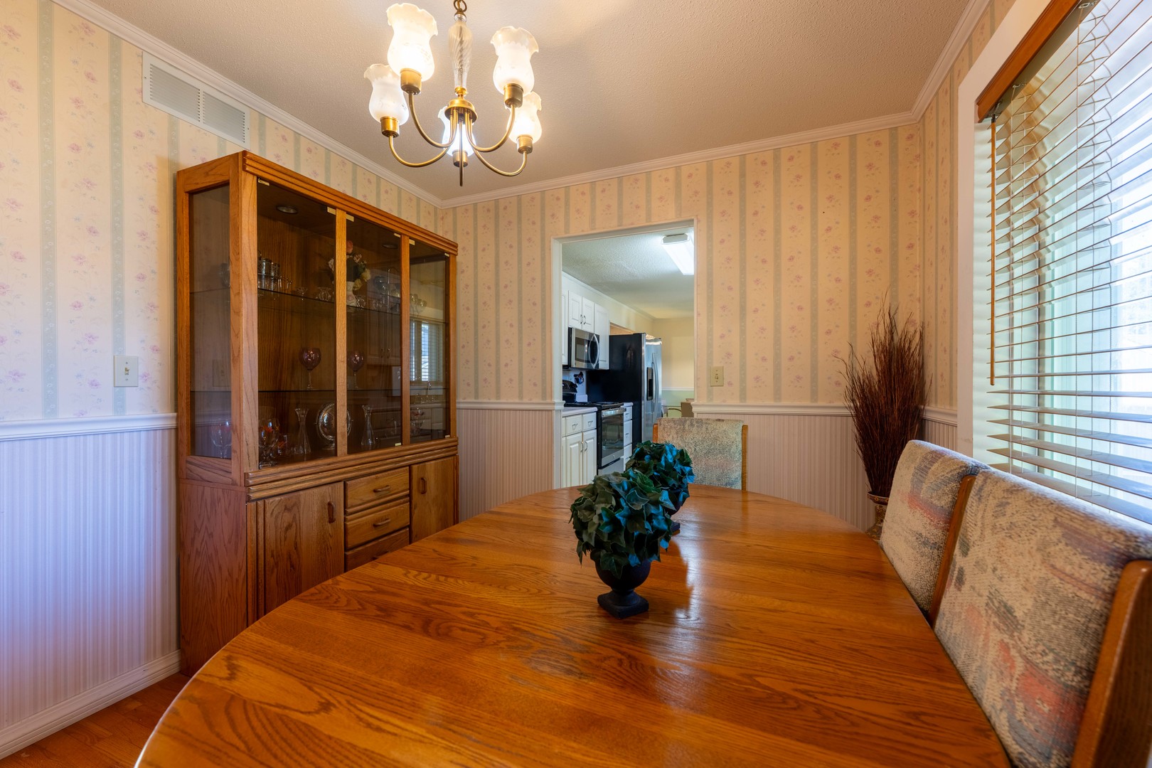 1708 Oak Park Drive Property Photo 8