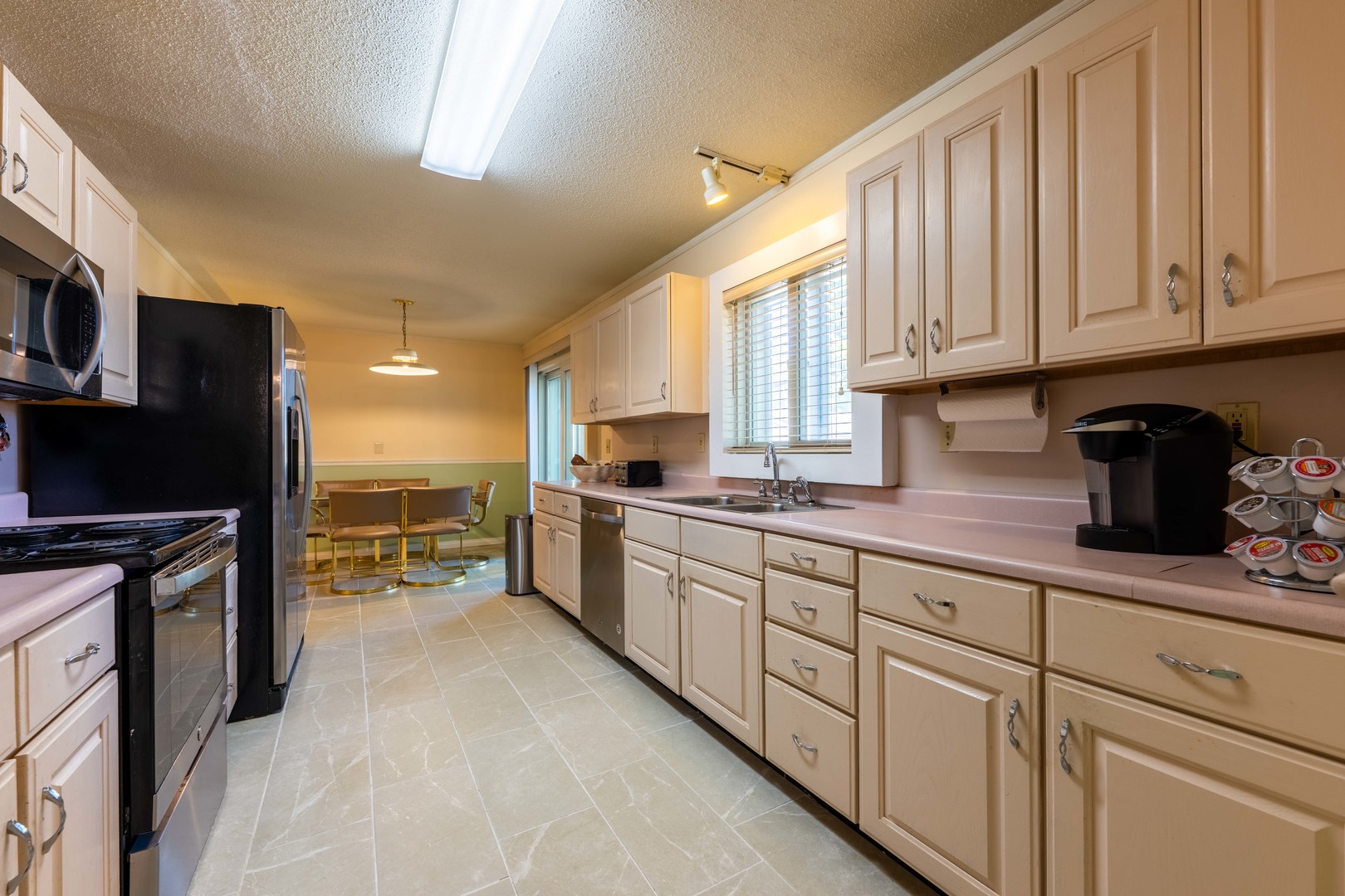 1708 Oak Park Drive Property Photo 10