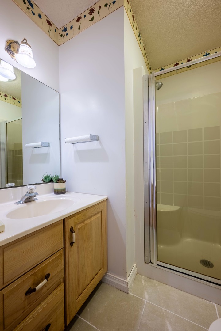 1708 Oak Park Drive Property Photo 20
