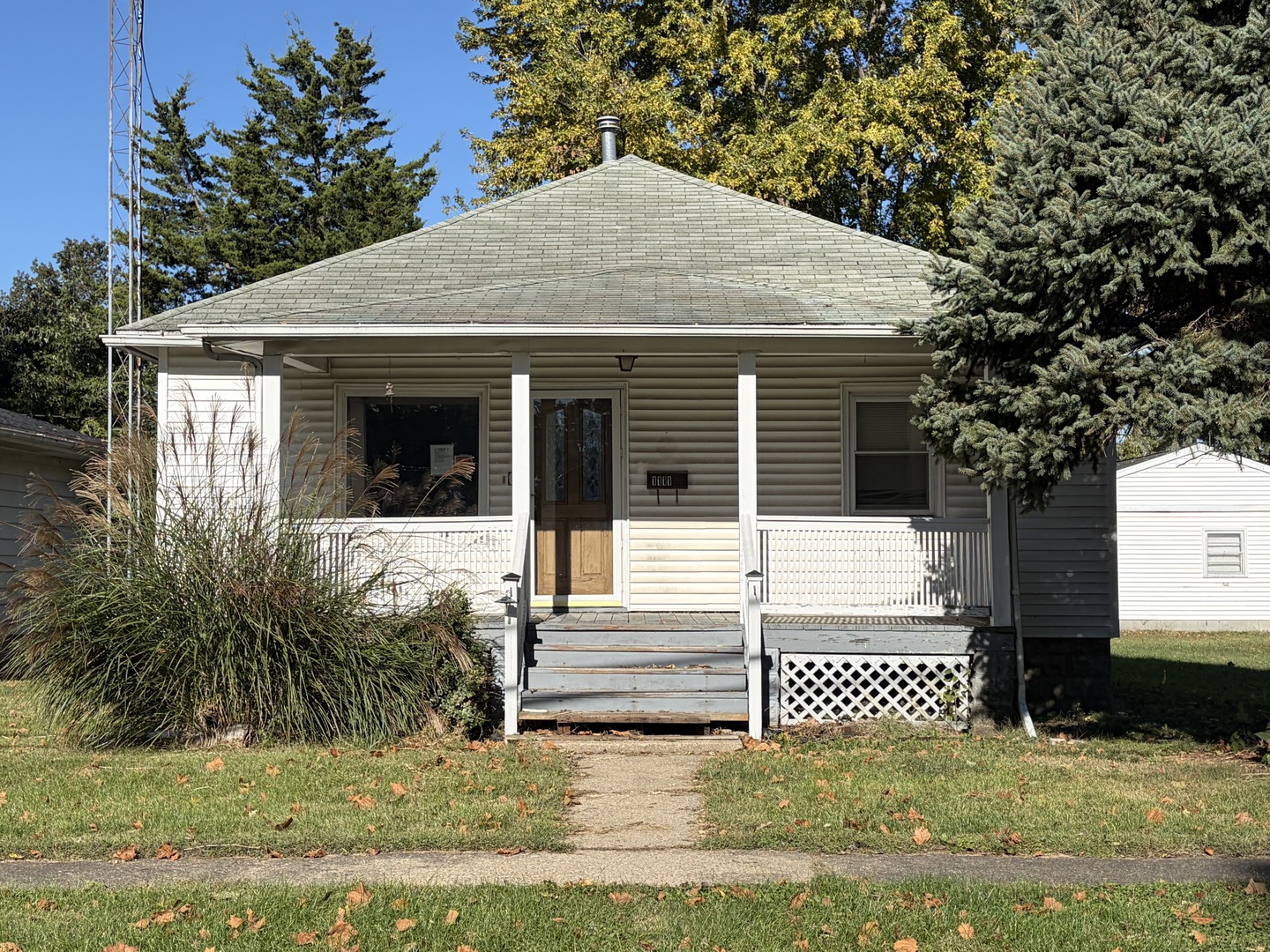 1111 N Mclean Street Property Photo 1