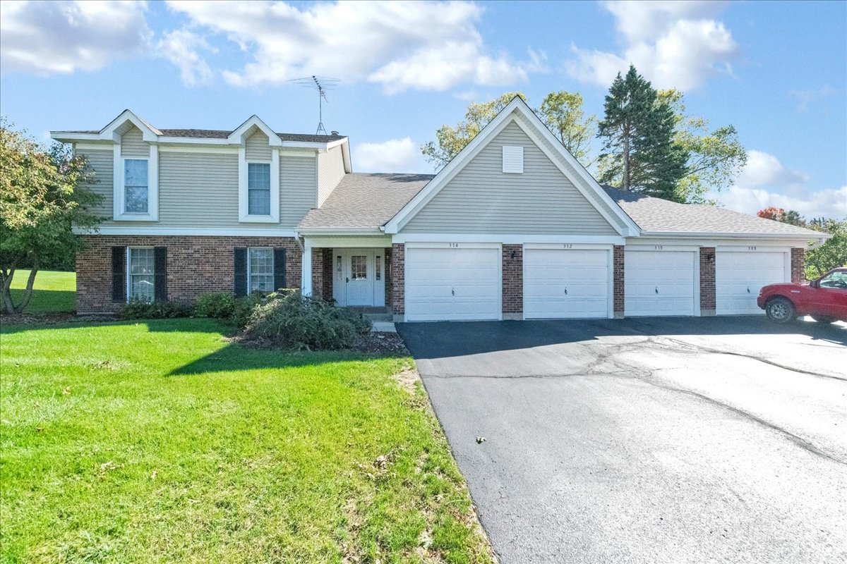 312 N Thornwood Drive Property Photo 1