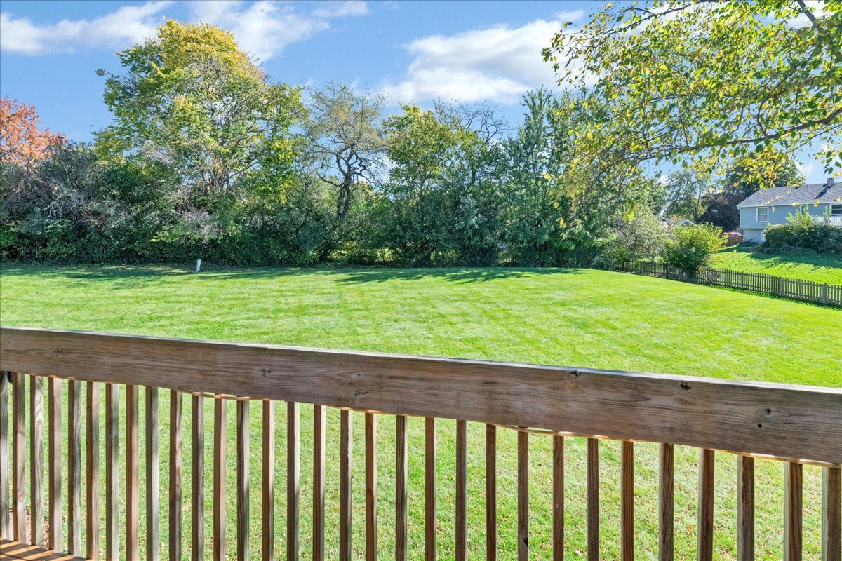 312 N Thornwood Drive Property Photo 20