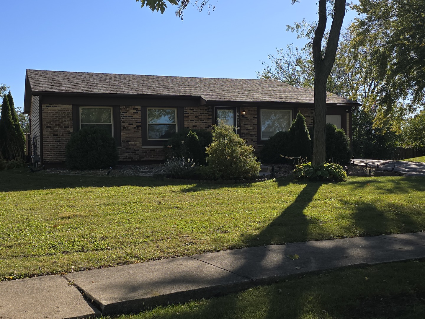 5633 Fernwood Court Property Photo 1