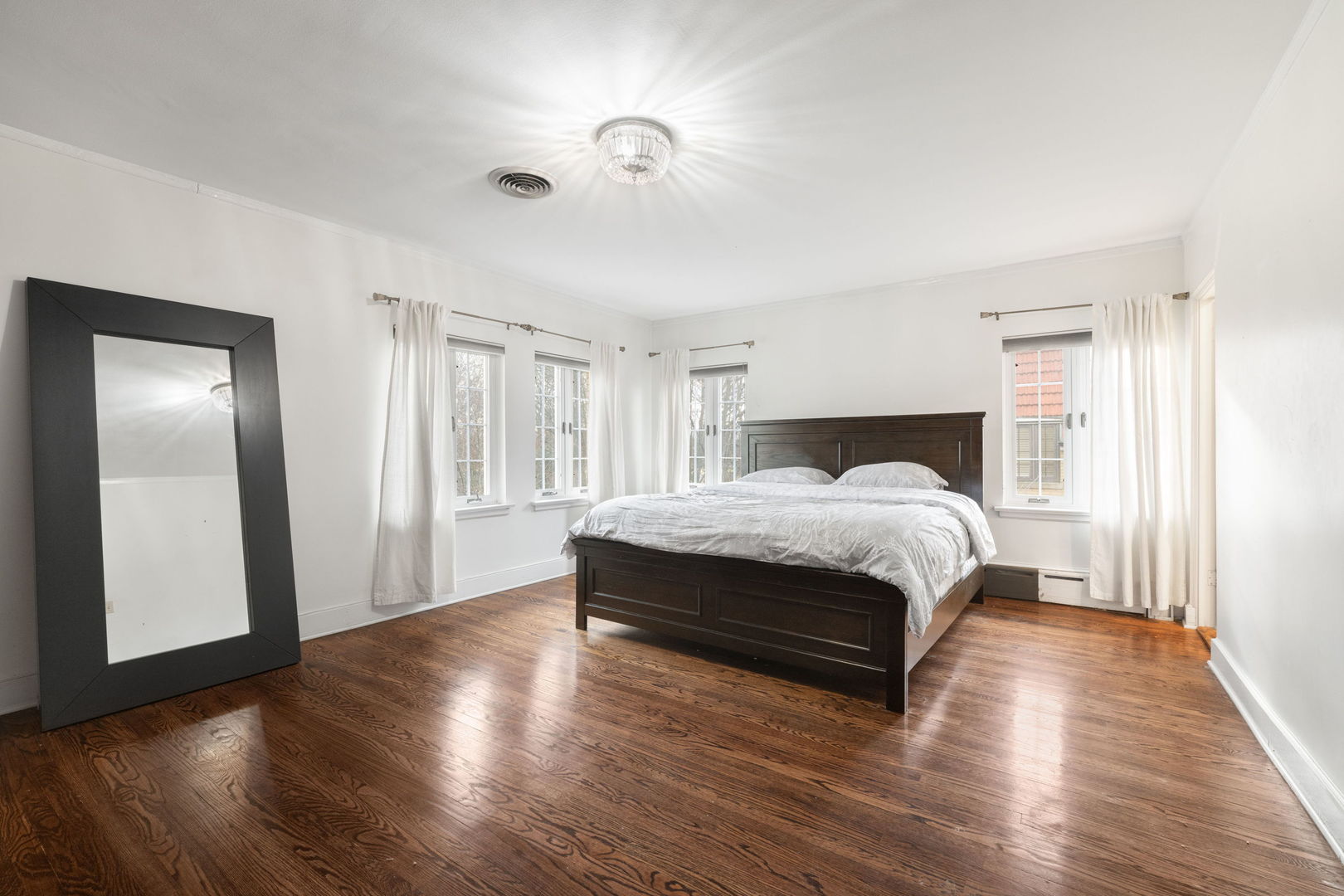 1210 William Street Property Photo 15