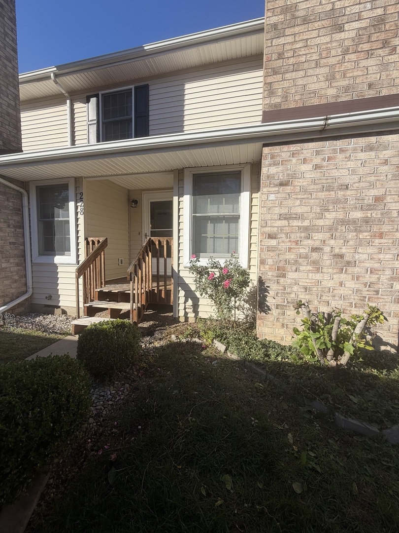 903 N Linden Street 228 Property Photo 1