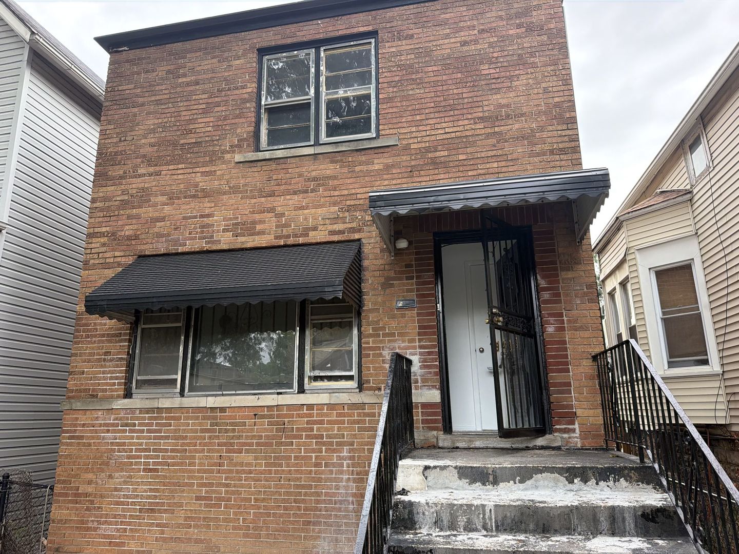 9438 S Champlain Avenue Property Photo 1