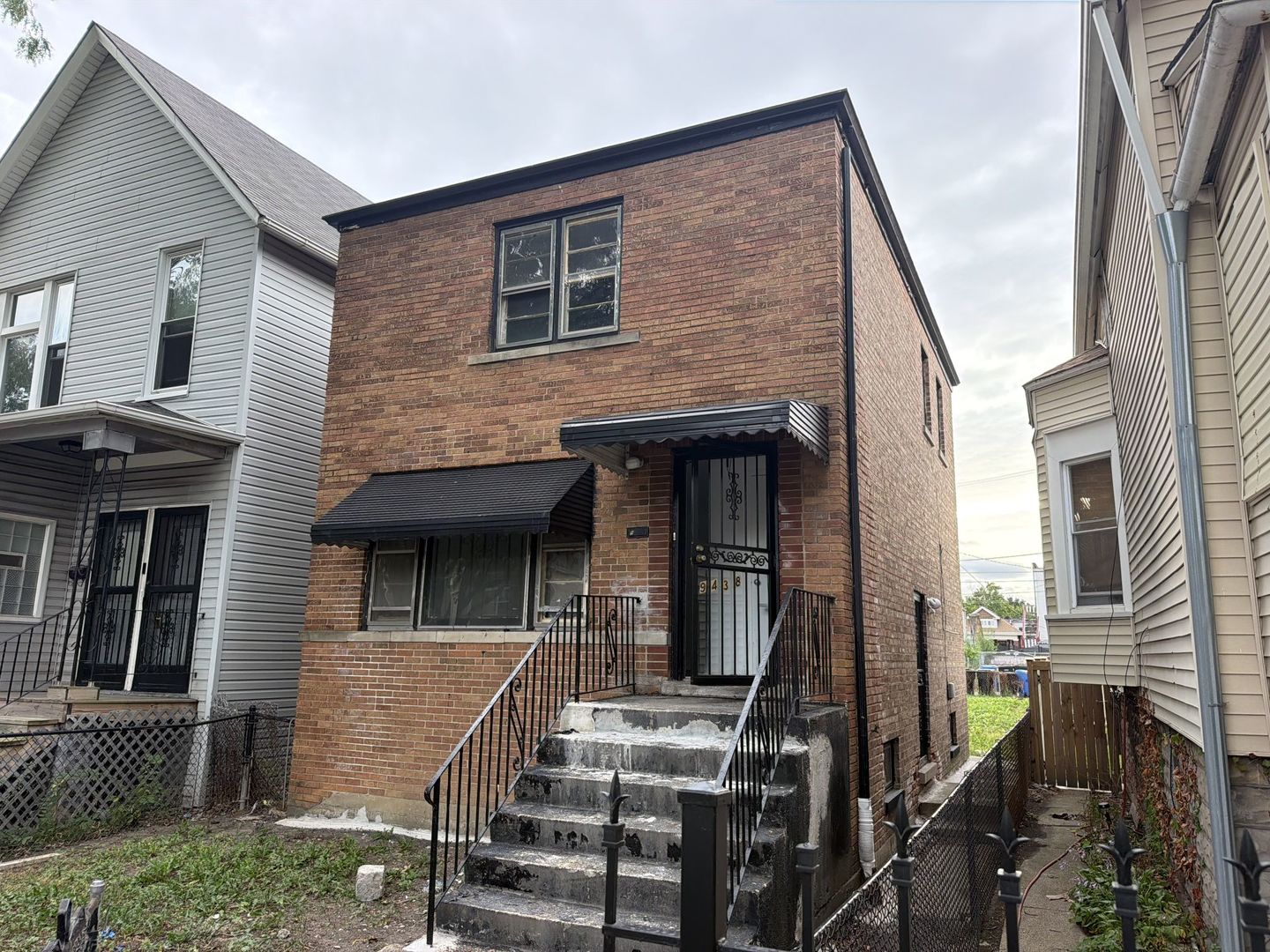 9438 S Champlain Avenue Property Photo 2
