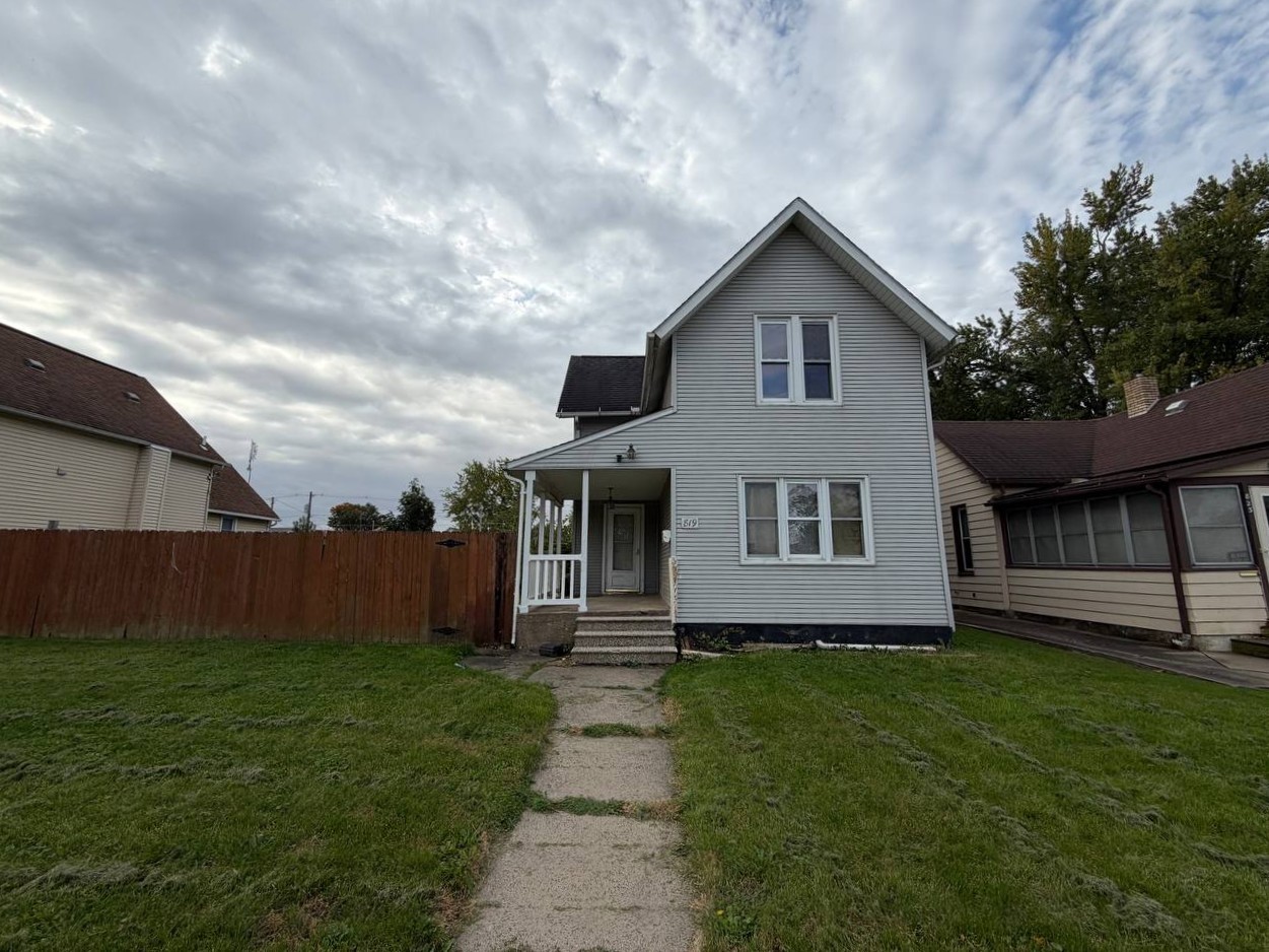 819 11th Avenue Property Photo 1