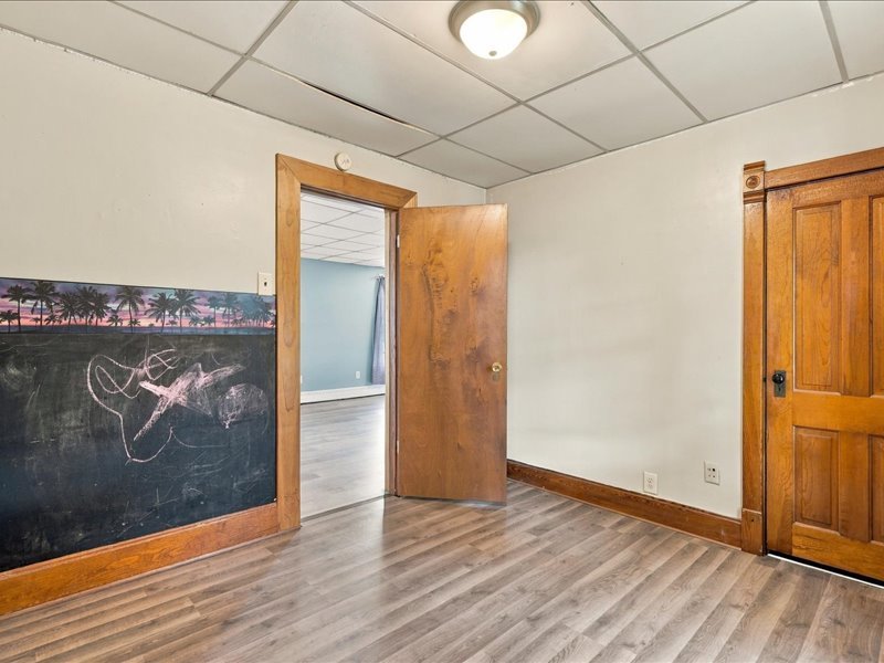 319 5th Street Property Photo 11