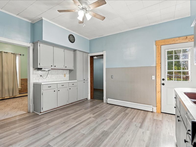 319 5th Street Property Photo 12